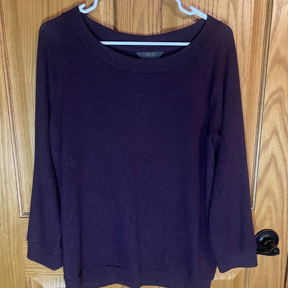 MIX Brand Women’s Super Soft Purple Sweater size LG